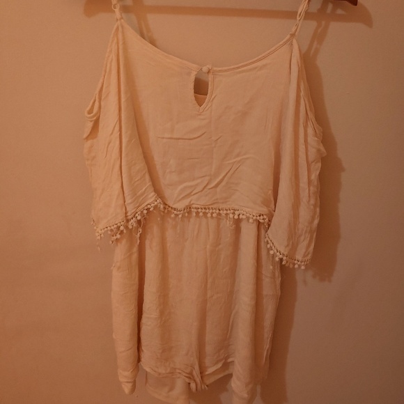 Cream romper - Picture 4 of 4